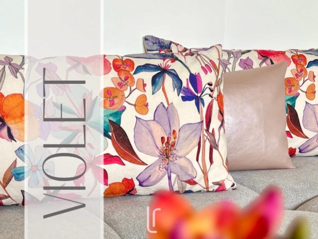 VIOLET Dekokissen | Limitiert | Florales Design | Blüten | 100 % BIO-Baumwolle | vegan | nachhaltig | handgefertigt